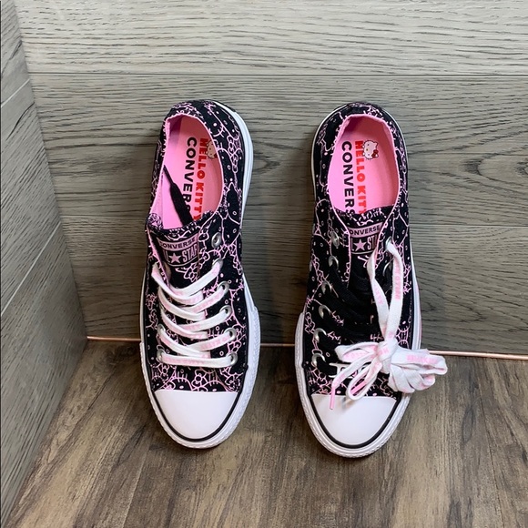 Converse Hello Kitty CTAS CLEAN LIFT OX PLATFORM - Picture 2 of 8